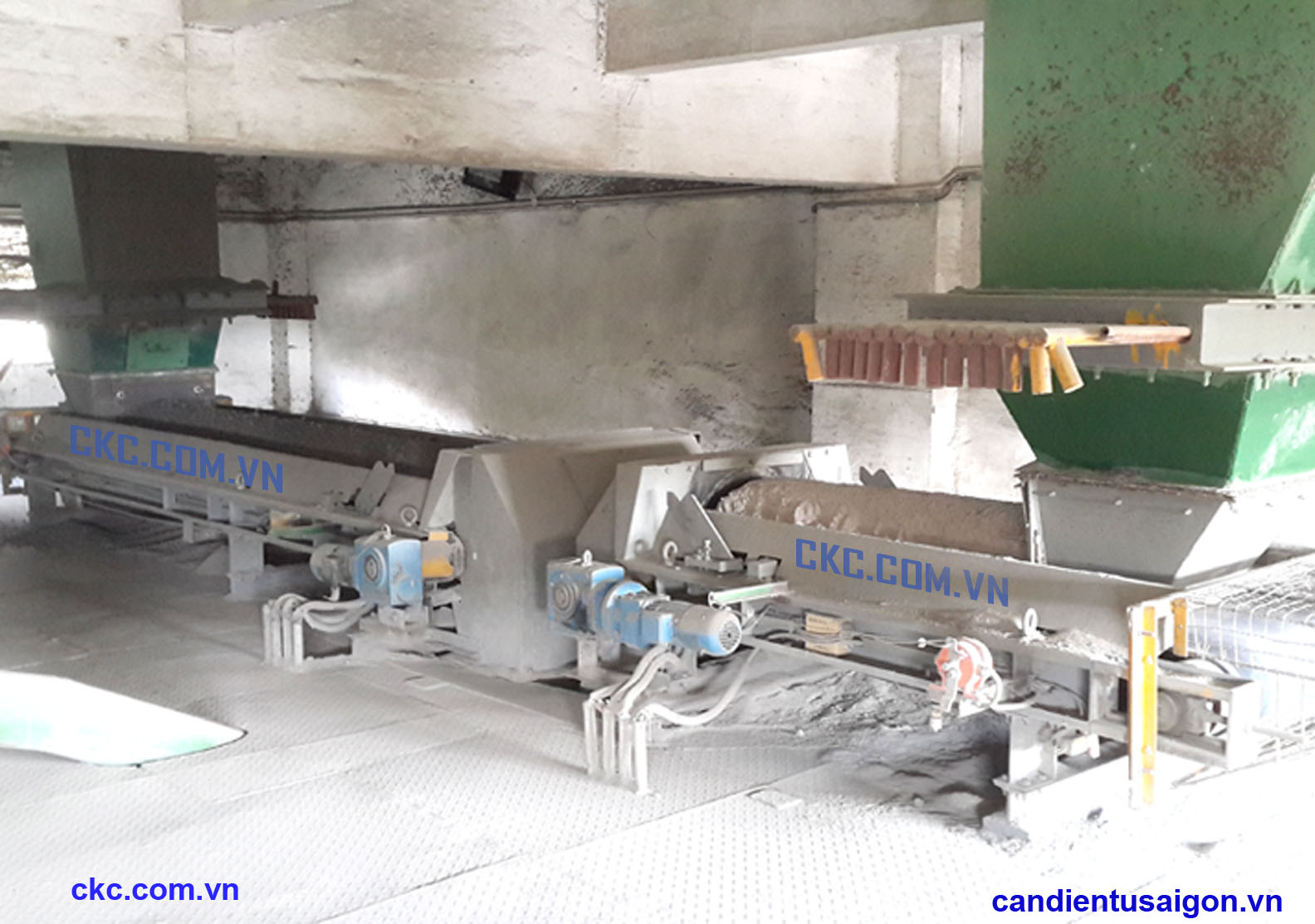 Cân băng tải điều khiển phối trộn trong trạm nghiền xi măng